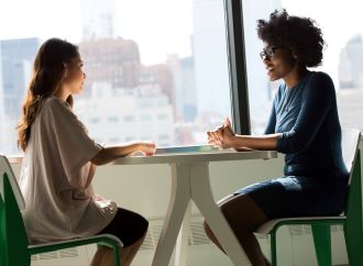 Les entretiens qualitatifs, une approche fondamentale toujours au goût du jour